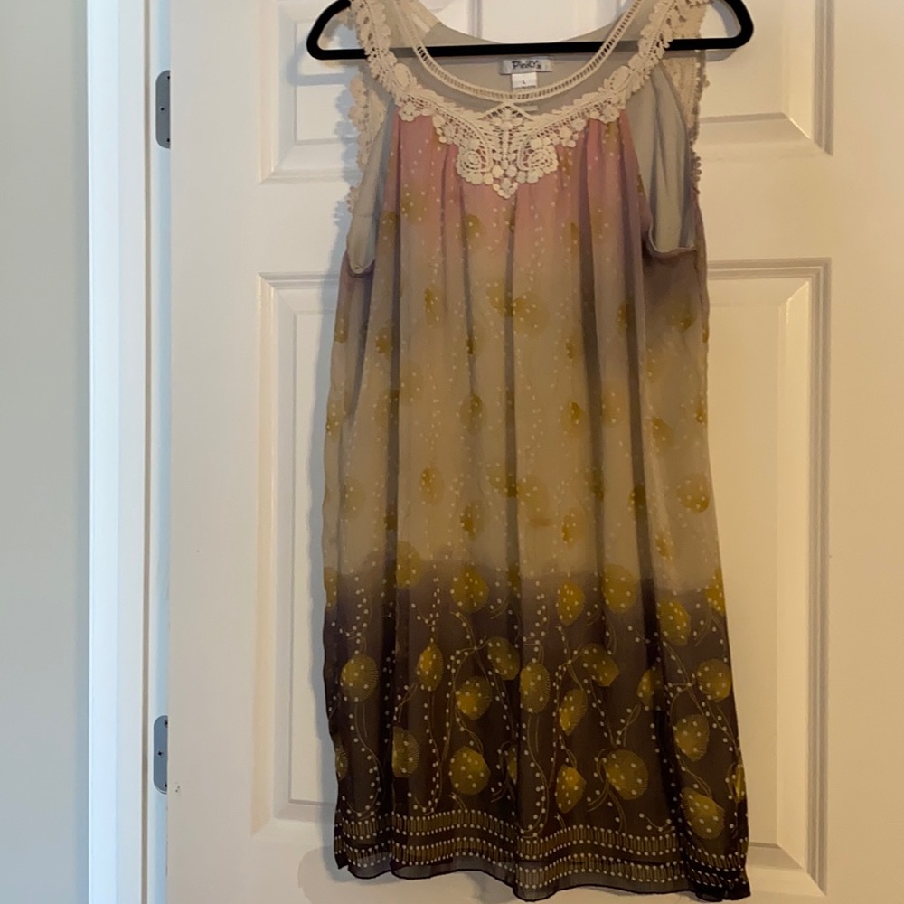 Pinky sleeveless shift dress